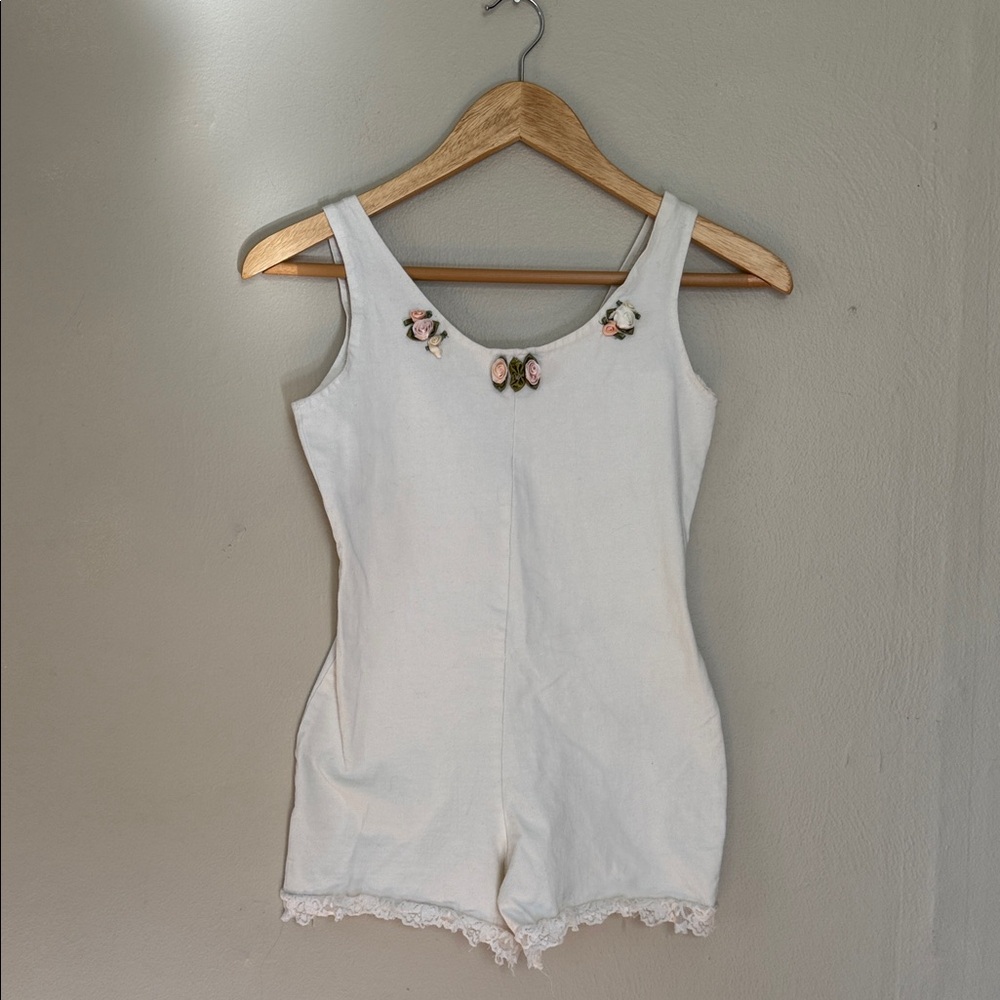 Vintage Candice Candice White Floral Embroidered Romper medium - Picture 1 of 8